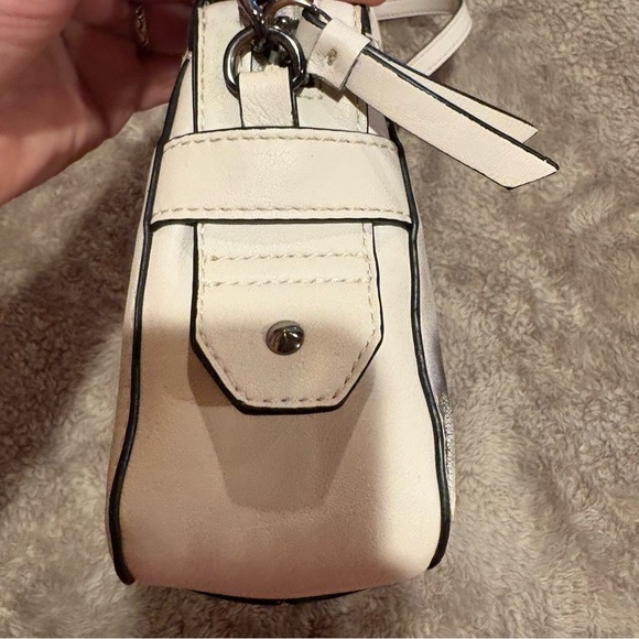 Vera Wang Cross Body Bag Dyed with Gray & White Color - Picture 5 of 16